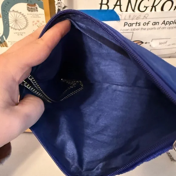 Blue Beaded Floral Clutch - Picture 3 of 5